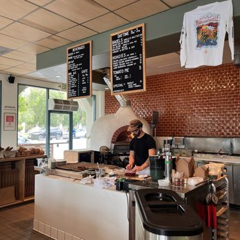 Pinyon - Front - Pizza Near Me - Ojai, California