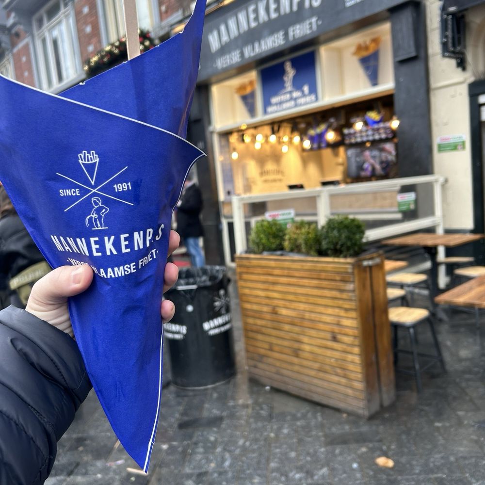 Manneken Pis - Large fry - Friterie Near Me - Amsterdam, New Hampshire Manneken Pis - Large fry - Friterie Near Me - Amsterdam, New Hampshire
