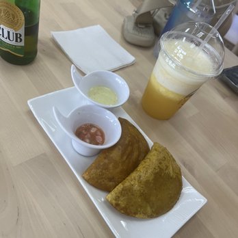 Cafe Pinton Ec - Empanadas Near Me - Orlando, Florida