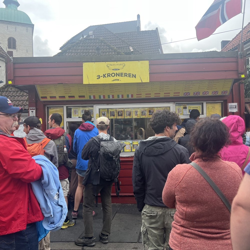 Trekroneren - Wow!! It's the spot for reindeer - Hot Dogs Near Me - Bergen, 12 Trekroneren - Wow!! It's the spot for reindeer - Hot Dogs Near Me - Bergen, 12