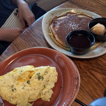 Mercer Social House - Omelette and Kids Pancake - Bars Near Me - Cincinnati, Ohio Mercer Social House - Omelette and Kids Pancake - Bars Near Me - Cincinnati, Ohio