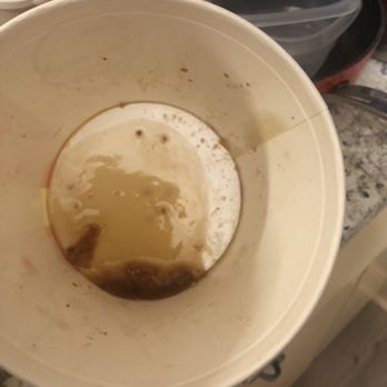 KFC - 2nd bucket attempt same as first - Fast Food Near Me - Niagara Falls, Ontario
