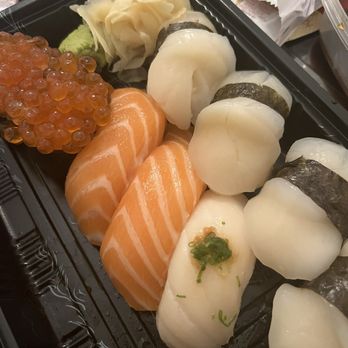 Sushi Nini - Salmon Roe Salmon Super White Tuna Scallop - Sushi Bars Near Me - Round Rock, Texas Sushi Nini - Salmon Roe Salmon Super White Tuna Scallop - Sushi Bars Near Me - Round Rock, Texas
