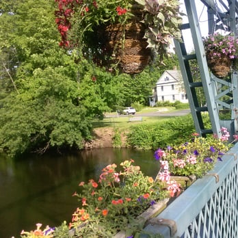 Old Drake Hill Flower Bridge - Landmarks & Historical Buildings Near Me - Simsbury, Connecticut Old Drake Hill Flower Bridge - Landmarks & Historical Buildings Near Me - Simsbury, Connecticut