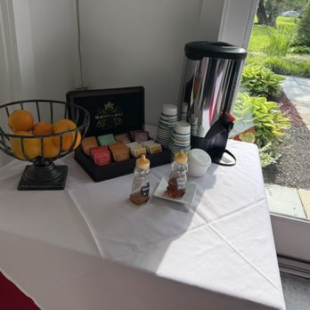Beekman Arms - Breakfast - Hotels Near Me - Rhinebeck, New York