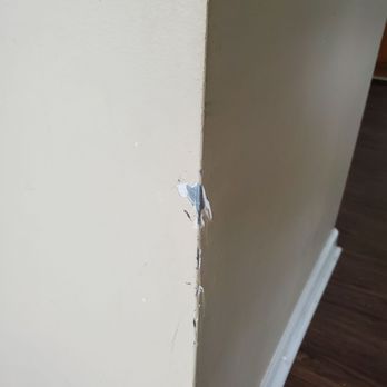 AMH - Chiped corners - Property Management Near Me - Norcross, Georgia