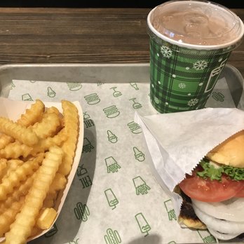 Shake Shack Bridgewater - Burgers Near Me - Bridgewater, New Jersey