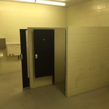 Braddock Park - Bathroom stalls - Parks Near Me - Winter Garden, Florida