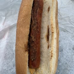 Pott's Doggie Shop - Chili cheese dog with ummm what chili?!