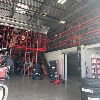 Discount Tire - Tires Near Me - Hazelwood, Missouri Discount Tire - Tires Near Me - Hazelwood, Missouri