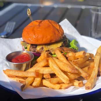 foothill - Cheese Burger - New American Near Me - Pasadena, California