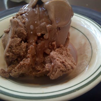 Jongewaard's Bake n Broil - Chocolate ice cream - American Near Me - Long Beach, California