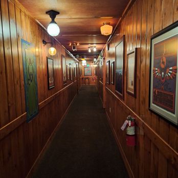 McMenamins Kalama Harbor Lodge - Hallway in hotel - Hotels Near Me - Kalama, Washington McMenamins Kalama Harbor Lodge - Hallway in hotel - Hotels Near Me - Kalama, Washington