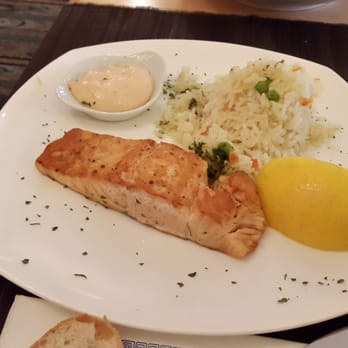 Restaurant Mythos - Lachsfilet - Greek Near Me - Moosburg, BY