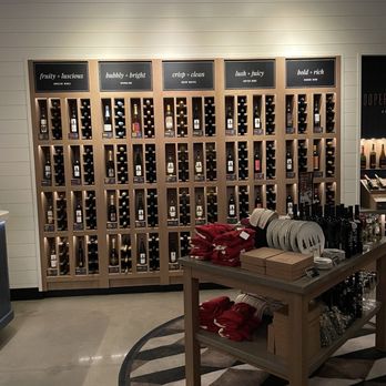 Cooper's Hawk Winery & Restaurant - Wines for sale. - American Near Me - Cincinnati, Ohio
