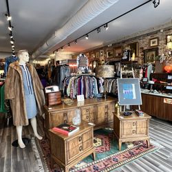 Durham Vintage Collective - Great priced furniture from all vintage and antique eras!