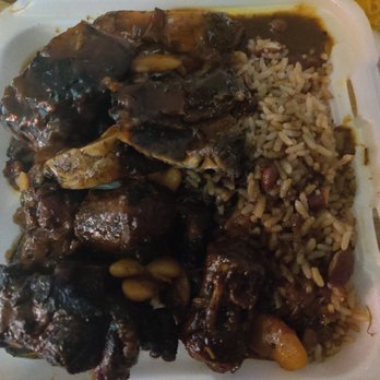 Sunsplash Carribean Restaurant - Ox tails and jerk chicken with rice and peas - Caribbean Near Me - Hampton, Virginia