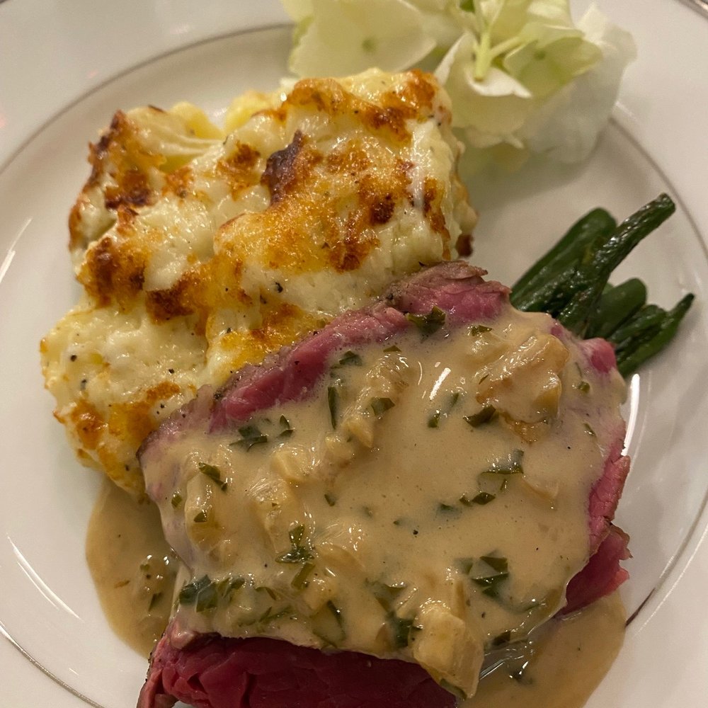 Chef Katie Cox - Tenderloin, cheesy mashed potatoes and string beans. I think the sauce is a cognac cream sauce. - Personal Chefs Near Me Chef Katie Cox - Tenderloin, cheesy mashed potatoes and string beans. I think the sauce is a cognac cream sauce. - Personal Chefs Near Me