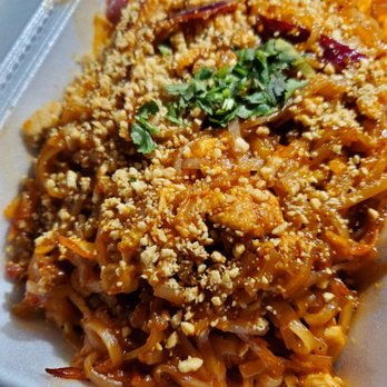 Kyoto Asian Grille - Chicken pad thai - Asian Fusion Near Me - Wilmington, North Carolina Kyoto Asian Grille - Chicken pad thai - Asian Fusion Near Me - Wilmington, North Carolina