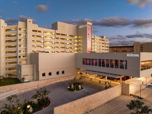 Hilton Cancun Mar Caribe All-Inclusive Resort by null