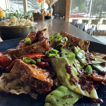 Wu Chow - "四川雞" - Chengdu Chili Tofu [tofu, wok-tossed with dried Sichuan chili peppers, house-made chili oil, carrots, asparagus, and cabbage] - Dim Sum Near Me - Austin, Texas