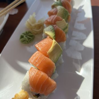 BahDah sushi - Sushi Bars Near Me - Royal Oak, Michigan