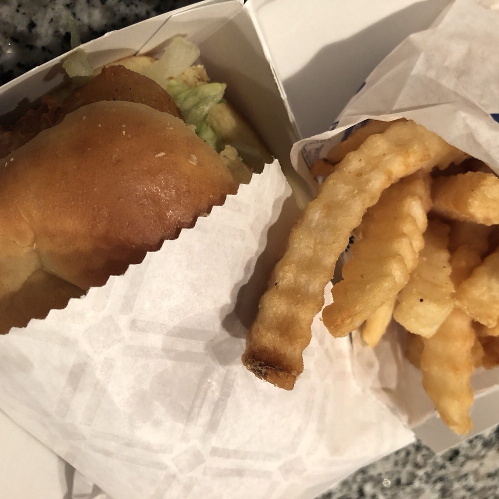 Culver's - Cod sandwich - lack of cheese, tarter, taste. - Burgers Near Me - Orlando, Florida Culver's - Cod sandwich - lack of cheese, tarter, taste. - Burgers Near Me - Orlando, Florida