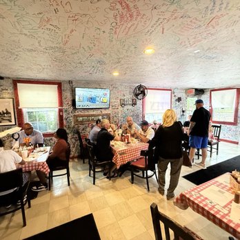 Red State BBQ - Tables nicely spaced. - Barbeque Near Me - Lexington, Kentucky Red State BBQ - Tables nicely spaced. - Barbeque Near Me - Lexington, Kentucky