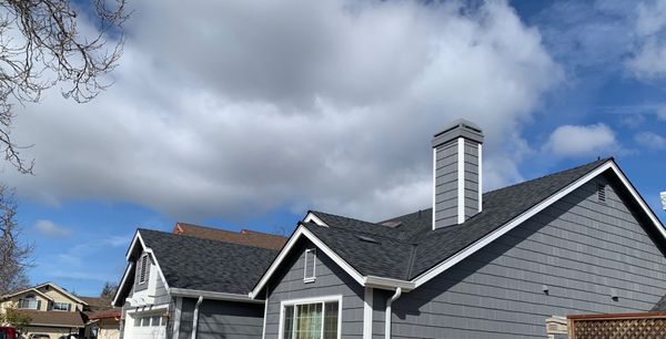 Earl Deal Roofing Logo