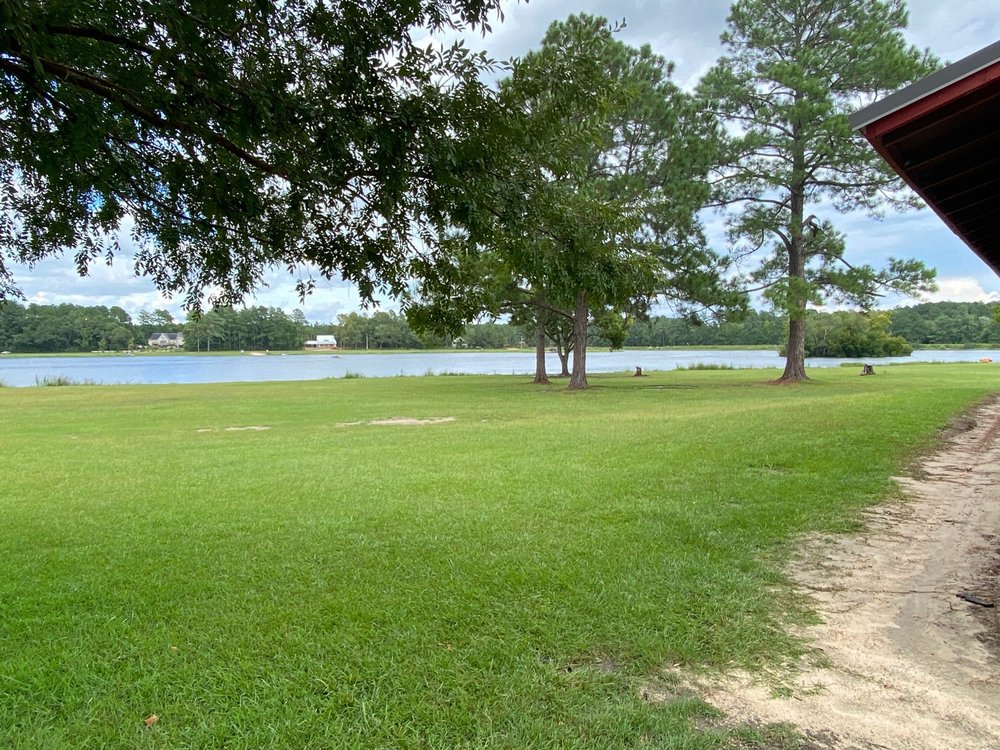 Lake Lindsay Grace Logo