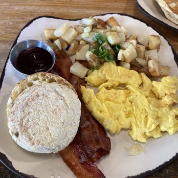 Egg Harbor Cafe - Traditional Breakfast - Breakfast & Brunch Near Me - Chicago, Illinois Egg Harbor Cafe - Traditional Breakfast - Breakfast & Brunch Near Me - Chicago, Illinois