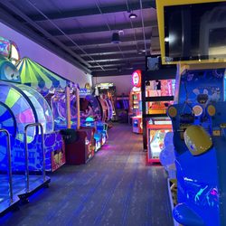 KingPin Entertainment Center - Best arcade