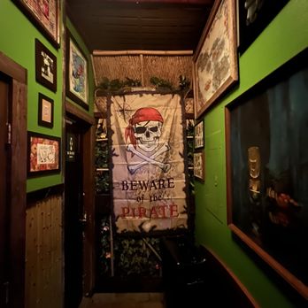 Lei Low - Pirate theme for halloween - Cocktail Bars Near Me - Houston, Texas