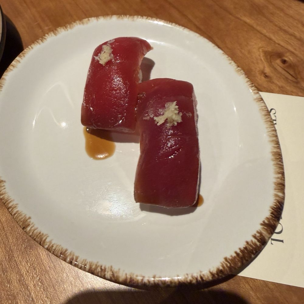 Akami nigiri happy hour Akami nigiri happy hour