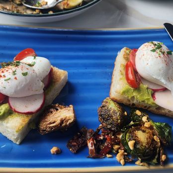Makers Union - Avocado toast with poached eggs. - American Near Me - Arlington, Virginia