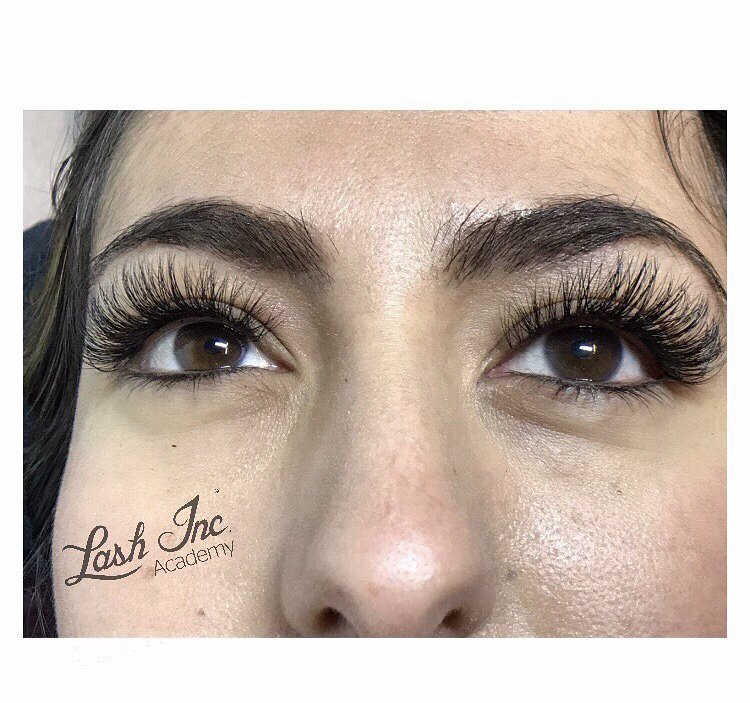 Lux Lashes By CC Logo