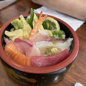 Sushi NAKATA - Chirashi Set - Sushi Bars Near Me - Monrovia, California