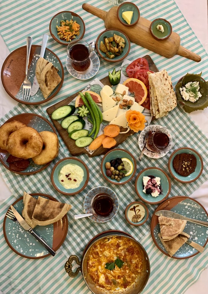 Çeşme Bazlama Kahvaltı