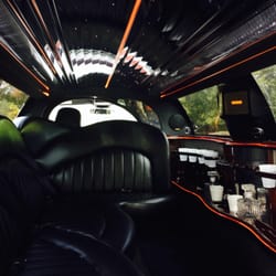 Chariot Limousine