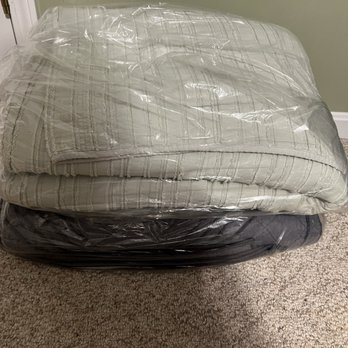 Premier Laundry Service - In this photo shown is two blankets. - Laundry Services Near Me Premier Laundry Service - In this photo shown is two blankets. - Laundry Services Near Me