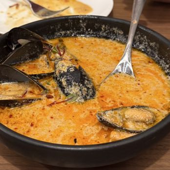 Le Soleil - Mussels - Vietnamese Near Me - San Francisco, California Le Soleil - Mussels - Vietnamese Near Me - San Francisco, California