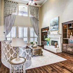The Greg Blakey Dream Homes Group - Ahhhh! Room to Breathe!
