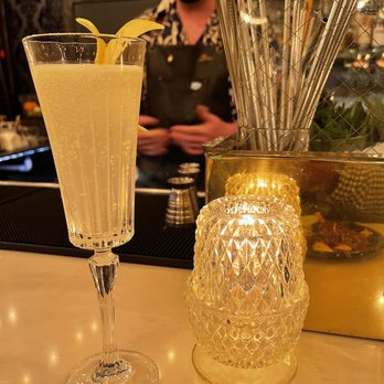 The Roosevelt Room - Cocktail Bars Near Me - Austin, Texas The Roosevelt Room - Cocktail Bars Near Me - Austin, Texas