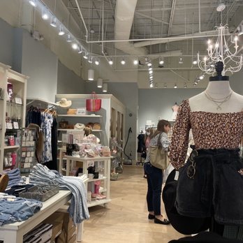 Francesca's Collections - Inside - Jewelry Near Me - Boca Raton, Florida