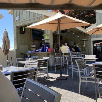 Firefly's BBQ - Patio area and bar - Barbeque Near Me - Marlborough, Massachusetts