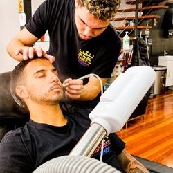 Royal Cut Barber & Hair Salon - Face facial