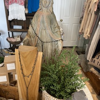 Ikat & Pearls Boutique - Home Decor Near Me - Ojai, California Ikat & Pearls Boutique - Home Decor Near Me - Ojai, California