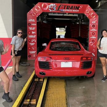 L Train Express Wash - Porsche 911 ready to be clean - Car Wash Near Me - Lumberton, Texas