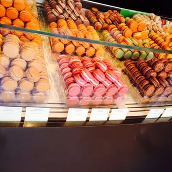 Pierre Hermé - Patisserie/Cake Shop Near Me - Paris, 75 Pierre Hermé - Patisserie/Cake Shop Near Me - Paris, 75
