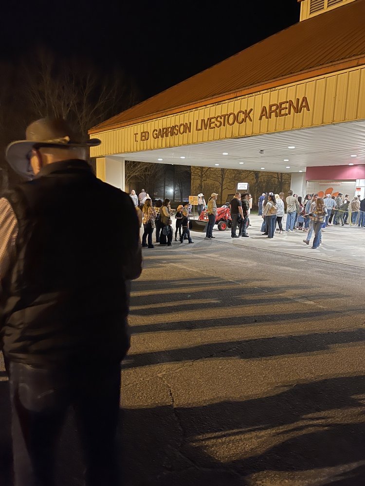 T ED GARRISON ARENA 1101 W Queen St, Pendleton, South Carolina